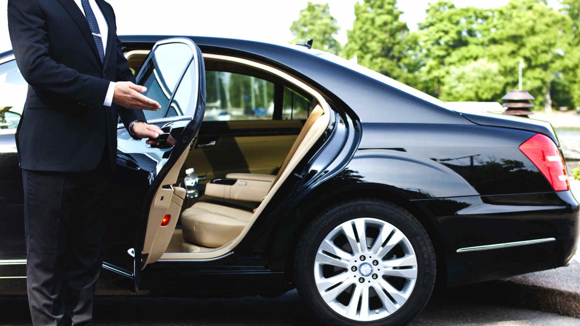 AmRide Expands Services to Include Comprehensive Driver for Hire and Event Transportation Solutions